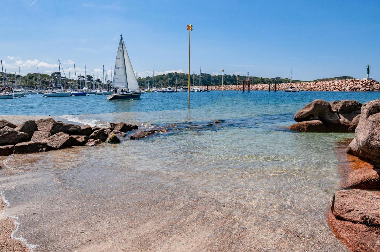 Vue Mer Cote De Granit Rose En Bretagne Trebeurden Exterior photo